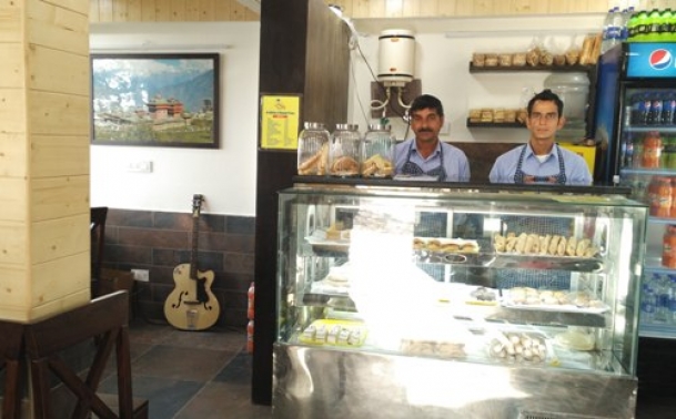 The Weekend Leader - At this cafe in Shimla life convicts will serve you cookies and pizza | Resilience | Shimla