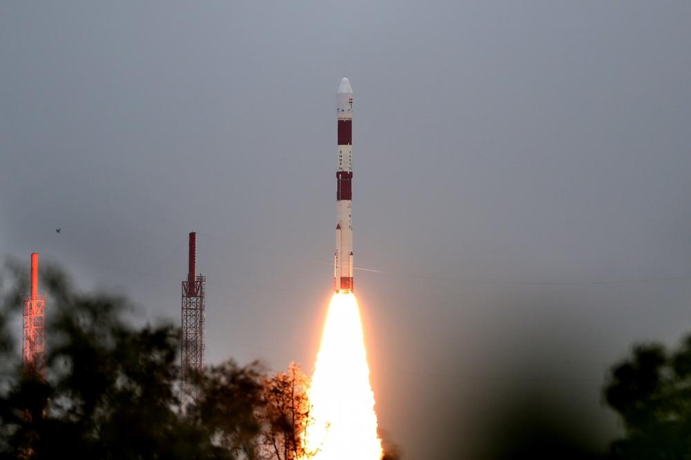 The Weekend Leader - Andhra Guv, CM congratulate ISRO on successful launch of PSLV-C49