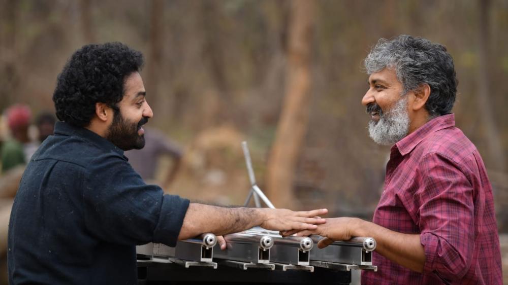 The Weekend Leader - Ajay, Alia, Tollywood stars greet Rajamouli on his 48th birthday