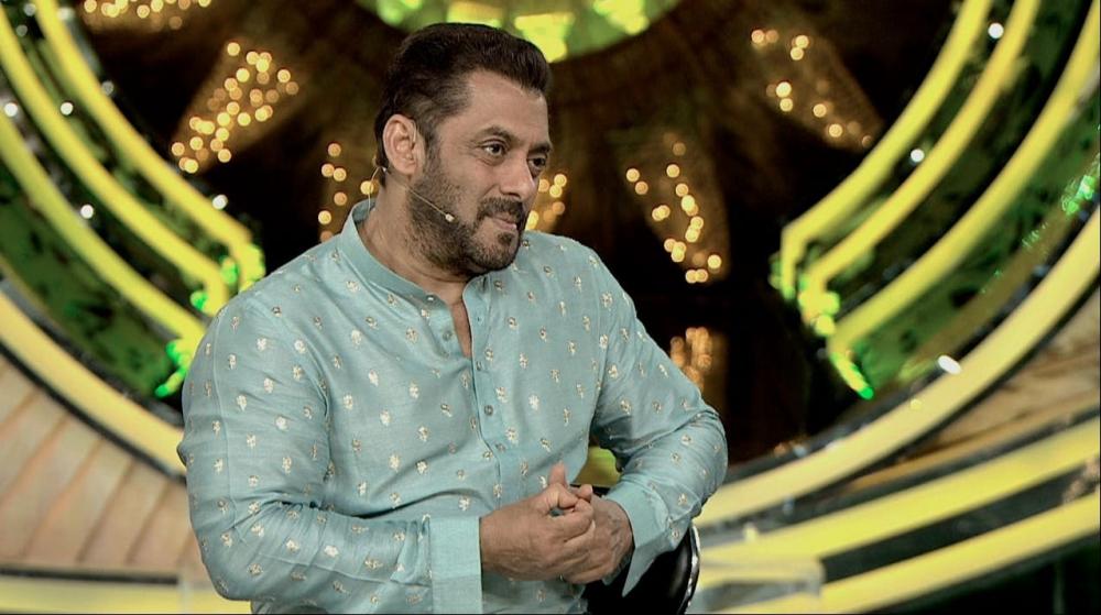 The Weekend Leader - Bigg Boss 15': Contestants do the garba to celebrate Navratri with guests