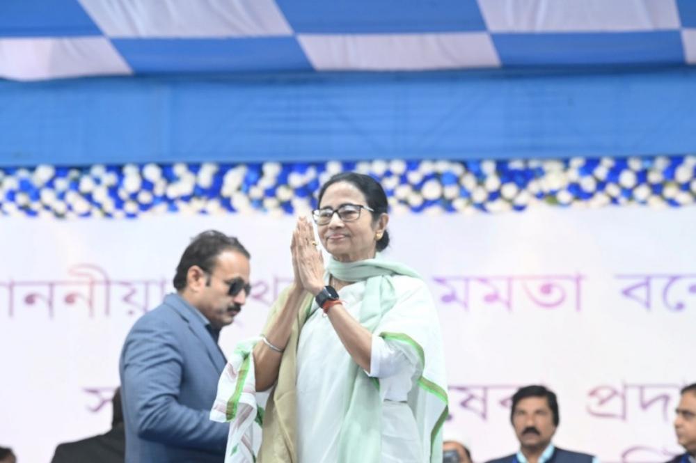 The Weekend Leader - Mamata Declares TMC Will Contest 2026 Bengal Polls Alone