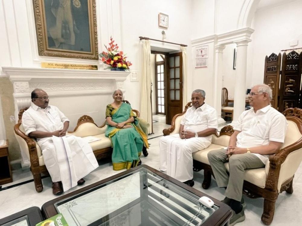 The Weekend Leader - New Kerala Guv Strikes Cordial Tone, Hosts CM Vijayan And FM Sitharaman In Delhi