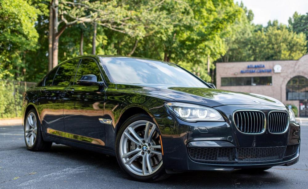 The Weekend Leader - Indian IT firm gifts Rs 1 crore worth BMW car to five employees