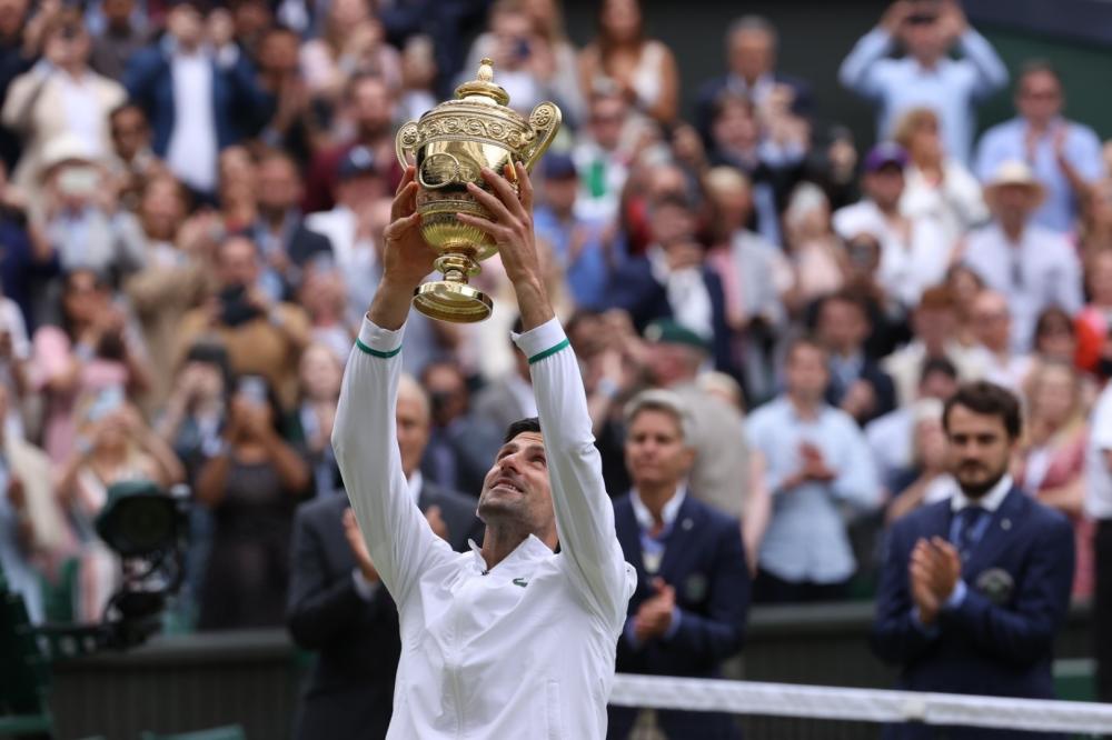 The Weekend Leader - Federer, Nadal lead tributes to Djokovic after 20th Grand Slam win