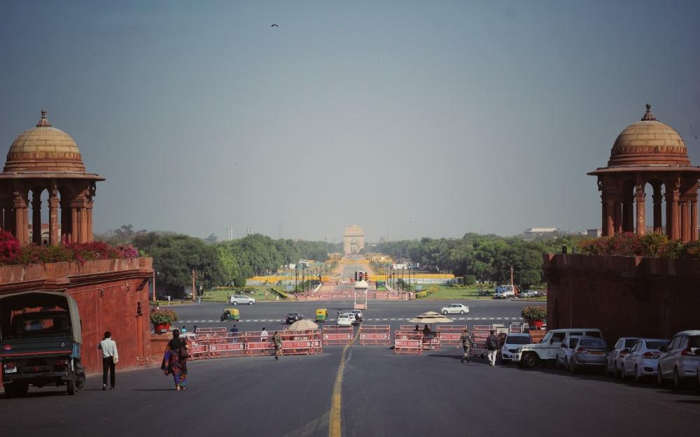 The Weekend Leader - Clear sky and windy in Delhi