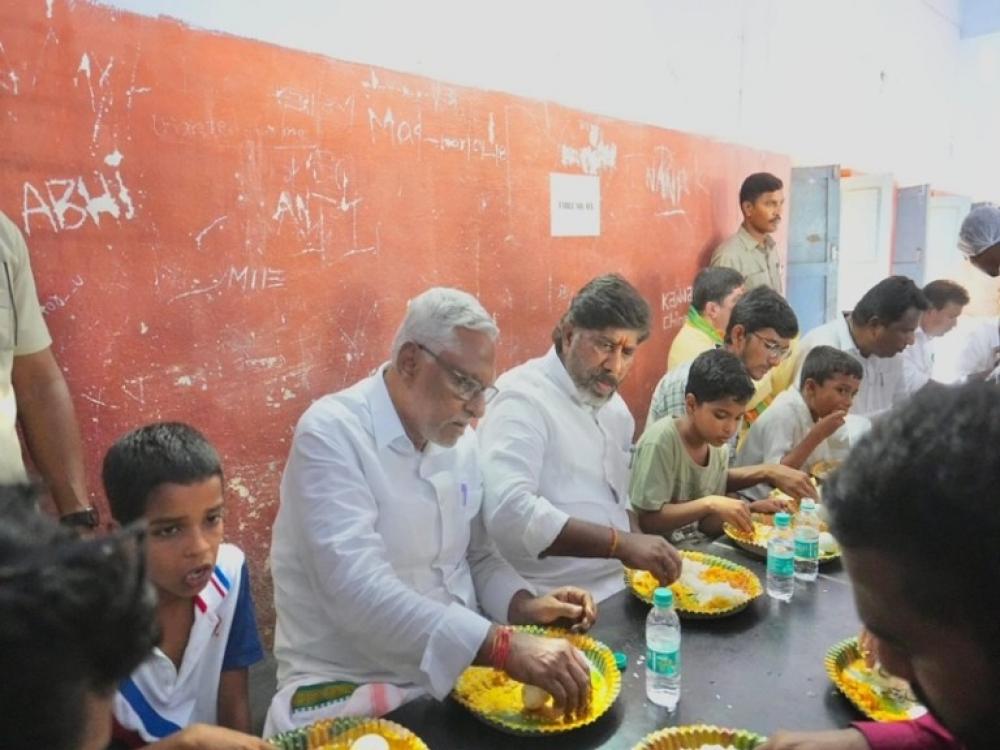 The Weekend Leader - Telangana Deputy CM Visits Residential School Following Death Of Two Students