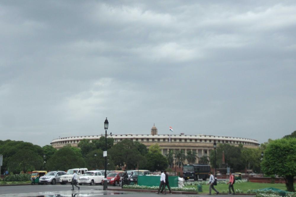 The Weekend Leader - Moderate to heavy rain likely in Delhi-NCR