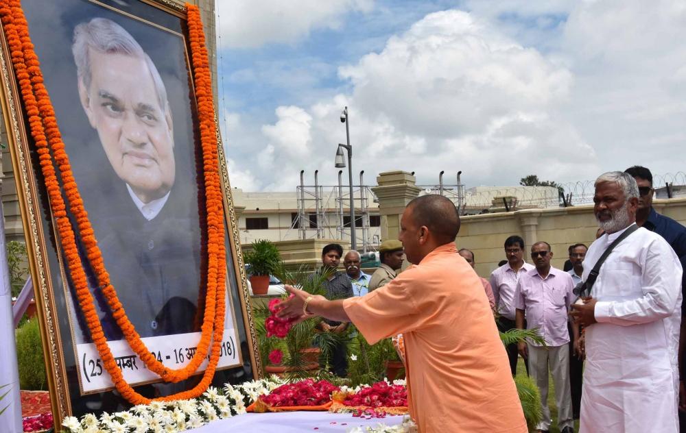 The Weekend Leader - Yogi pays tributes to Vajpayee on his anniversary