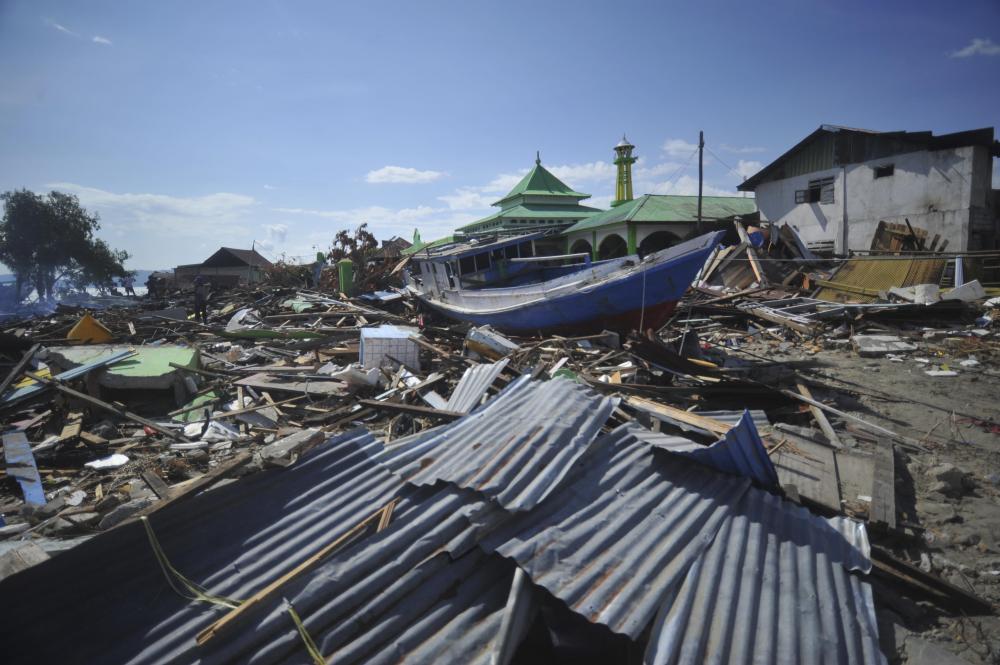 The Weekend Leader - 6.1-magnitude quake in Indonesia triggers small tsunami, damages houses