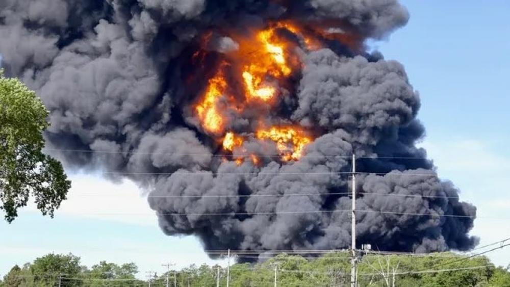 The Weekend Leader - Evacuation order remains in effect after US chemical plant blast