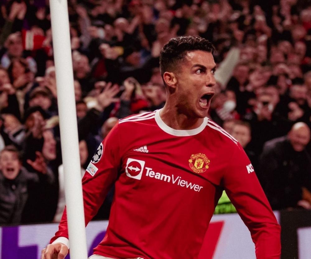 The Weekend Leader - Champions League: Ronaldo saves Man United; big wins for Chelsea, Bayern