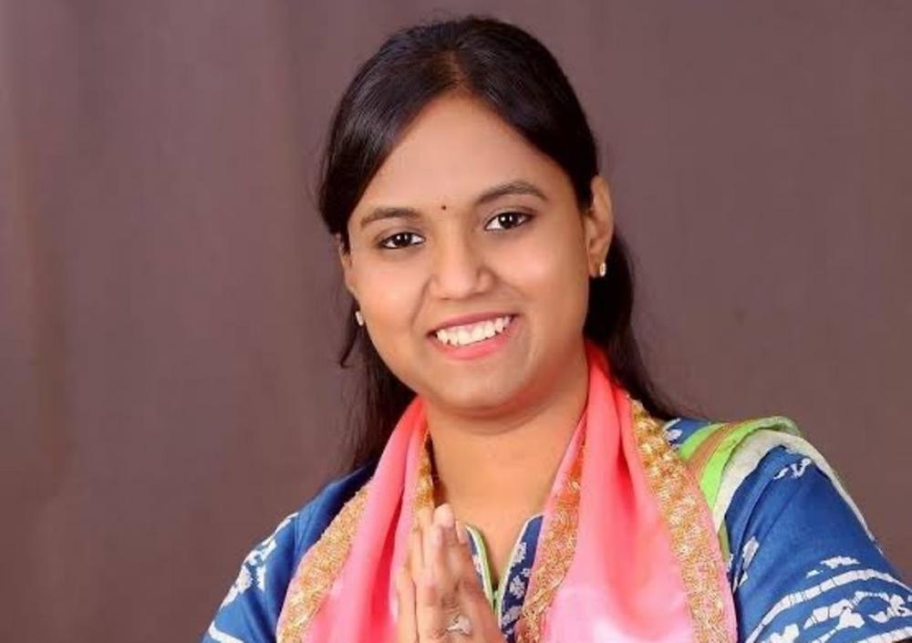 The Weekend Leader - BRS MLA G. Lasya Nanditha Tragically Killed in Road Accident Near Hyderabad