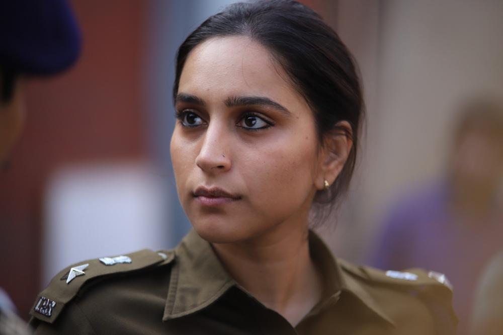 The Weekend Leader - Zoya Hussain was inspired by IPS officer Sanjukta Parashar for 'Grahan' role