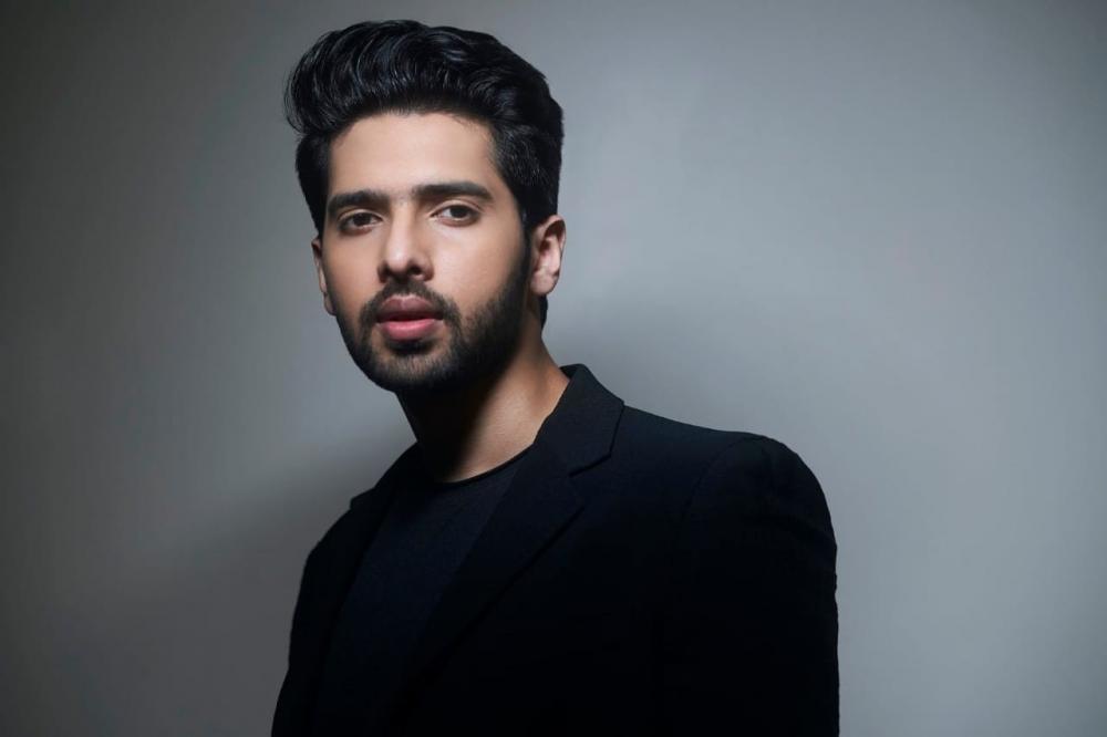 The Weekend Leader - Smell of cigarettes makes Armaan Malik 'feel sick'