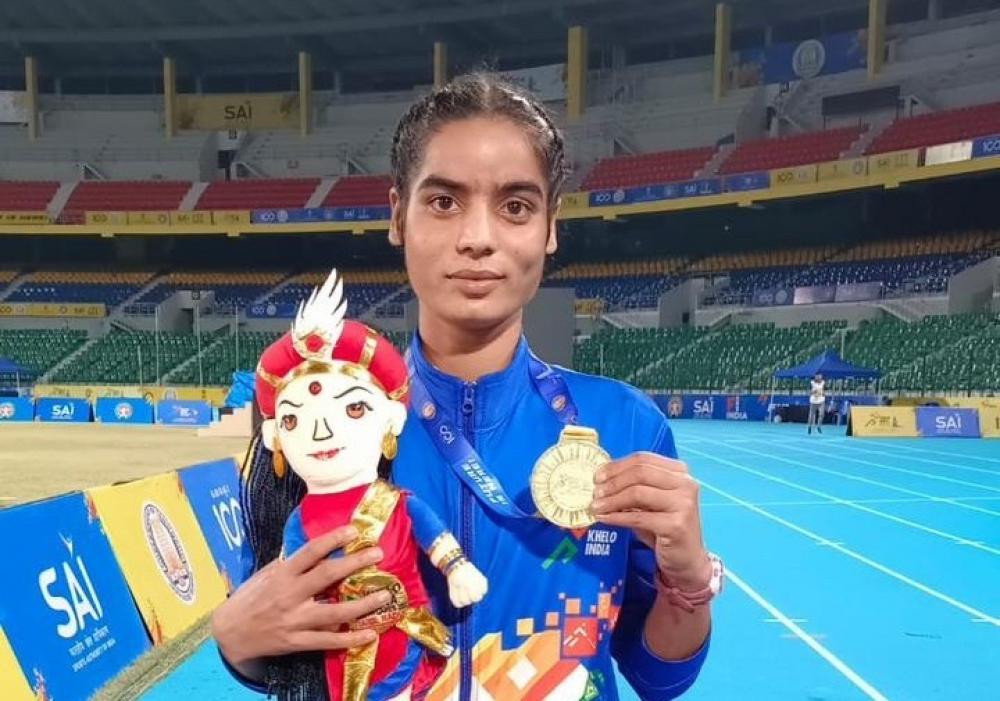 The Weekend Leader - Bihar Farmer's Daughter Durga Runs Into Record Books With 1500m Gold At Khelo Games