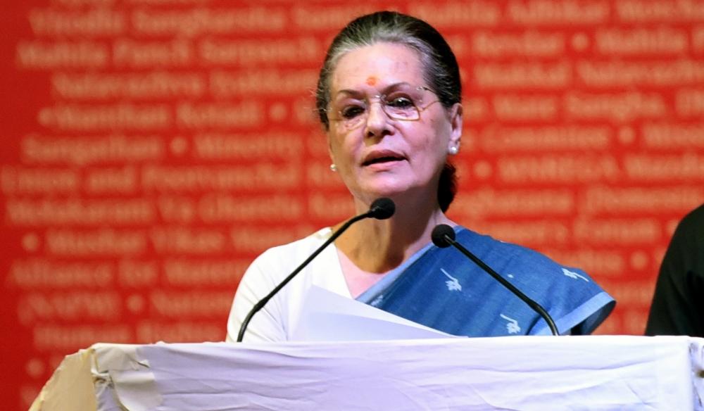 The Weekend Leader - Sonia sends firewood for cremation in Rae Bareli