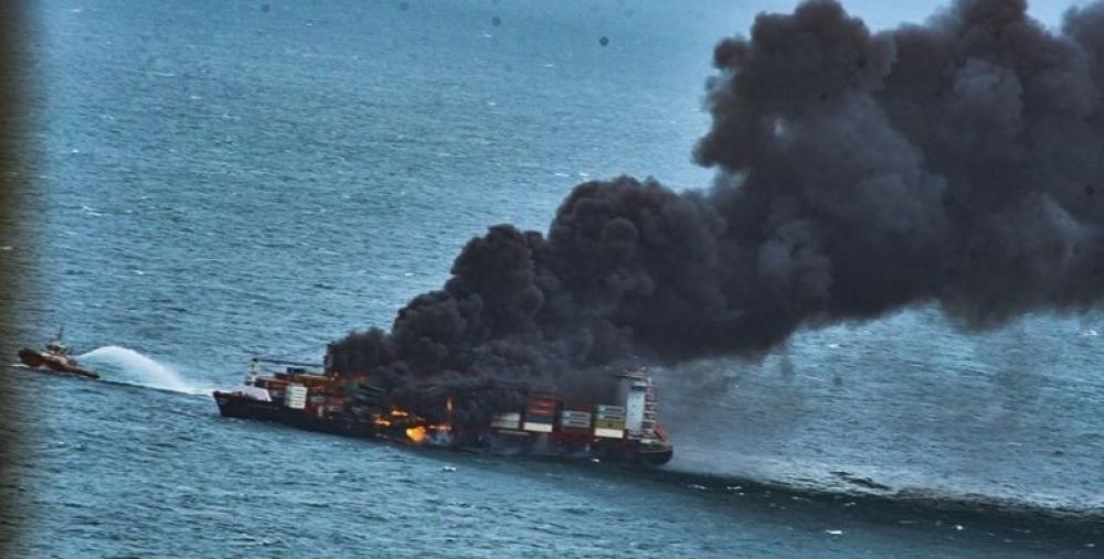 The Weekend Leader - ﻿Container ship turns into floating inferno off Colombo, ICG on way