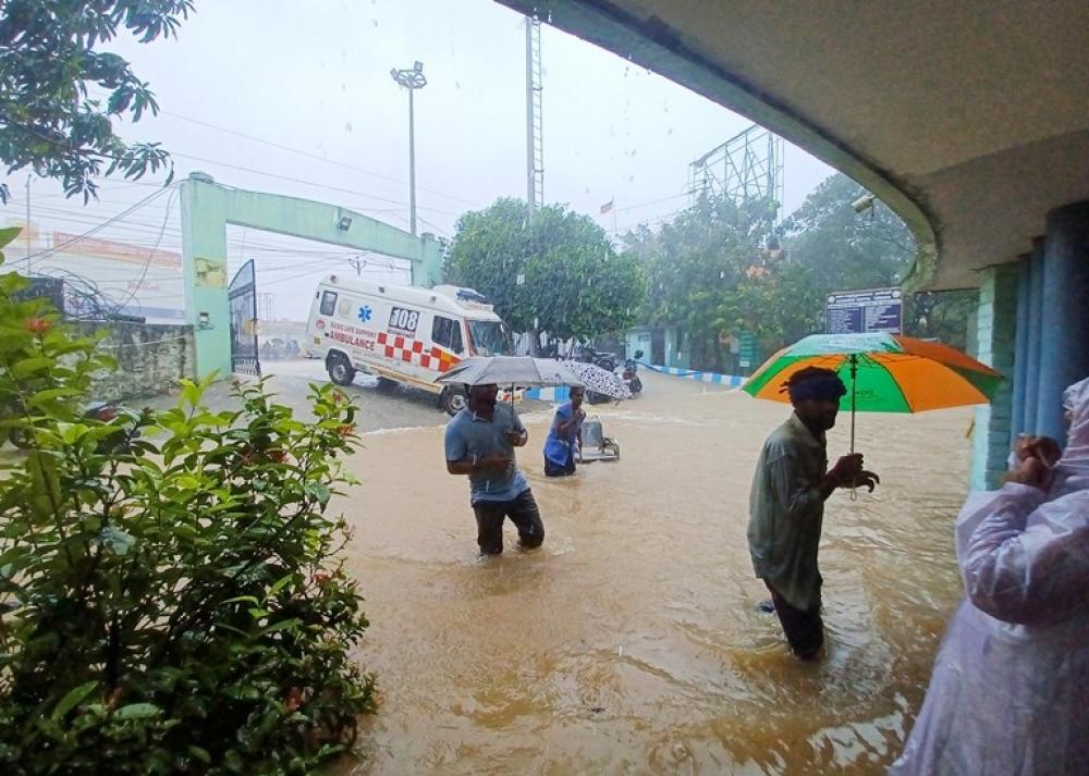 The Weekend Leader - Heavy Rains Cause Severe Waterlogging in Chennai, Over 100mm Rainfall Recorded