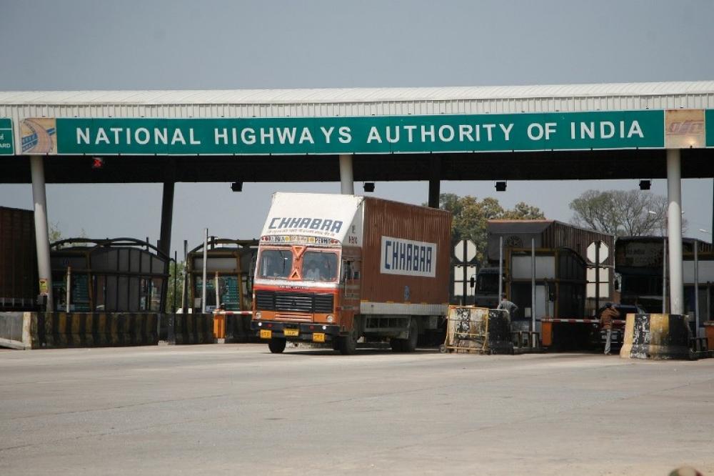 The Weekend Leader - Nitin Gadkari Announces Satellite-Based Toll System for Indian Highways