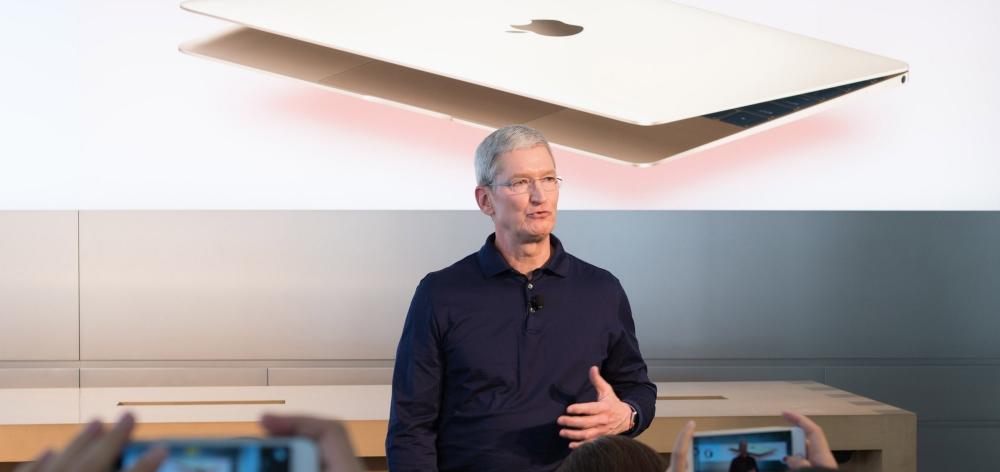 The Weekend Leader - Tim Cook calls for reforming biz built on 'data exploitation'