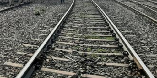 The Weekend Leader - CRPF trooper crushed to death by speeding train in J&K