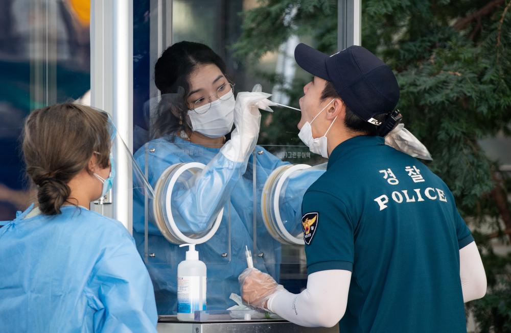 The Weekend Leader - New coronavirus cases in South Korea in 2,000s for 5th day