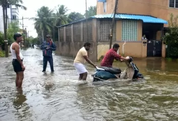 Cyclone Michaung Gears Up for Andhra Landfall; Heavy Rains Lash Tamil Nadu