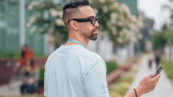 100 Facebook employees to test future AR glasses on campus