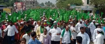 Amaravati farmers' 'Mahapadyatra' pauses due to rains