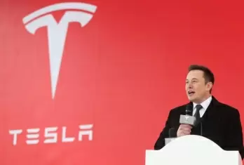 Avenge the dinosaurs, Musk tells NASA